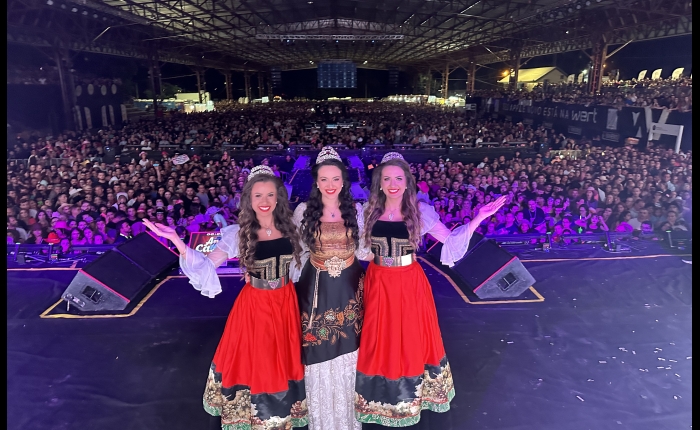 Show de Ana Castela na 34ª Festa Nacional da Uva reúne 14 mil pessoas